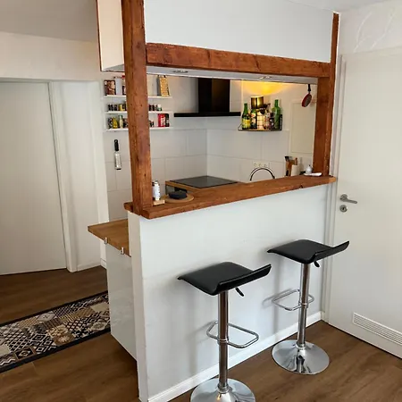 Gemuetliche Voll Ausgestattete 1 Bis 2 Personen Im Weindorf Zentral Ruhig Und Perfekt Angebunden Apartman *