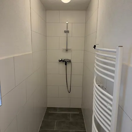 Gemuetliche Voll Ausgestattete 1 Bis 2 Personen Im Weindorf Zentral Ruhig Und Perfekt Angebunden Apartman *