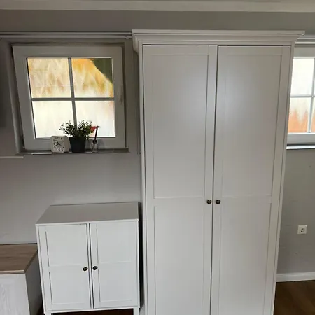 Gemuetliche Voll Ausgestattete 1 Bis 2 Personen Im Weindorf Zentral Ruhig Und Perfekt Angebunden