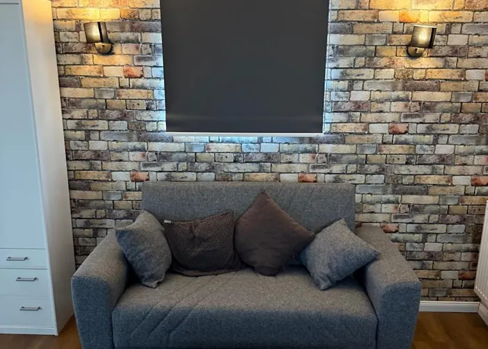 Gemuetliche Voll Ausgestattete 1 Bis 2 Personen Im Weindorf Zentral Ruhig Und Perfekt Angebunden דירה