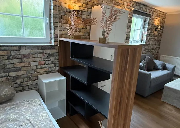 Gemuetliche Voll Ausgestattete 1 Bis 2 Personen Im Weindorf Zentral Ruhig Und Perfekt Angebunden *