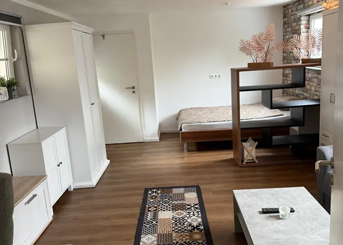 Gemuetliche Voll Ausgestattete 1 Bis 2 Personen Im Weindorf Zentral Ruhig Und Perfekt Angebunden דירה